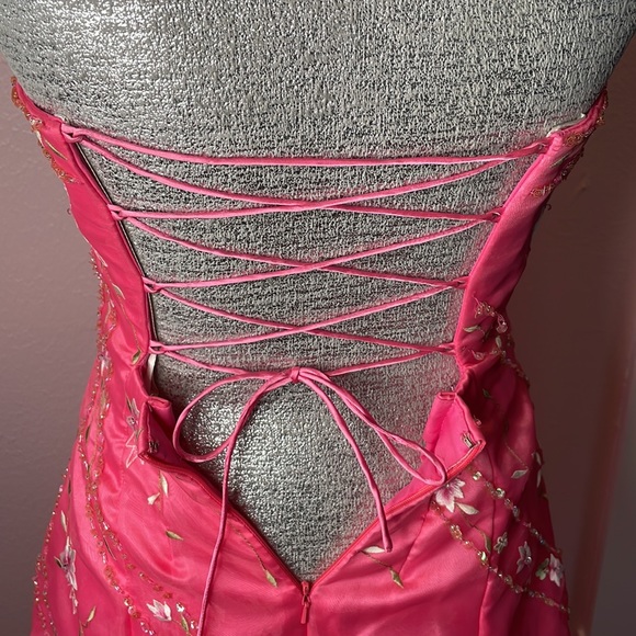 Alyce Strapless Prom Dress - Picture 7 of 12